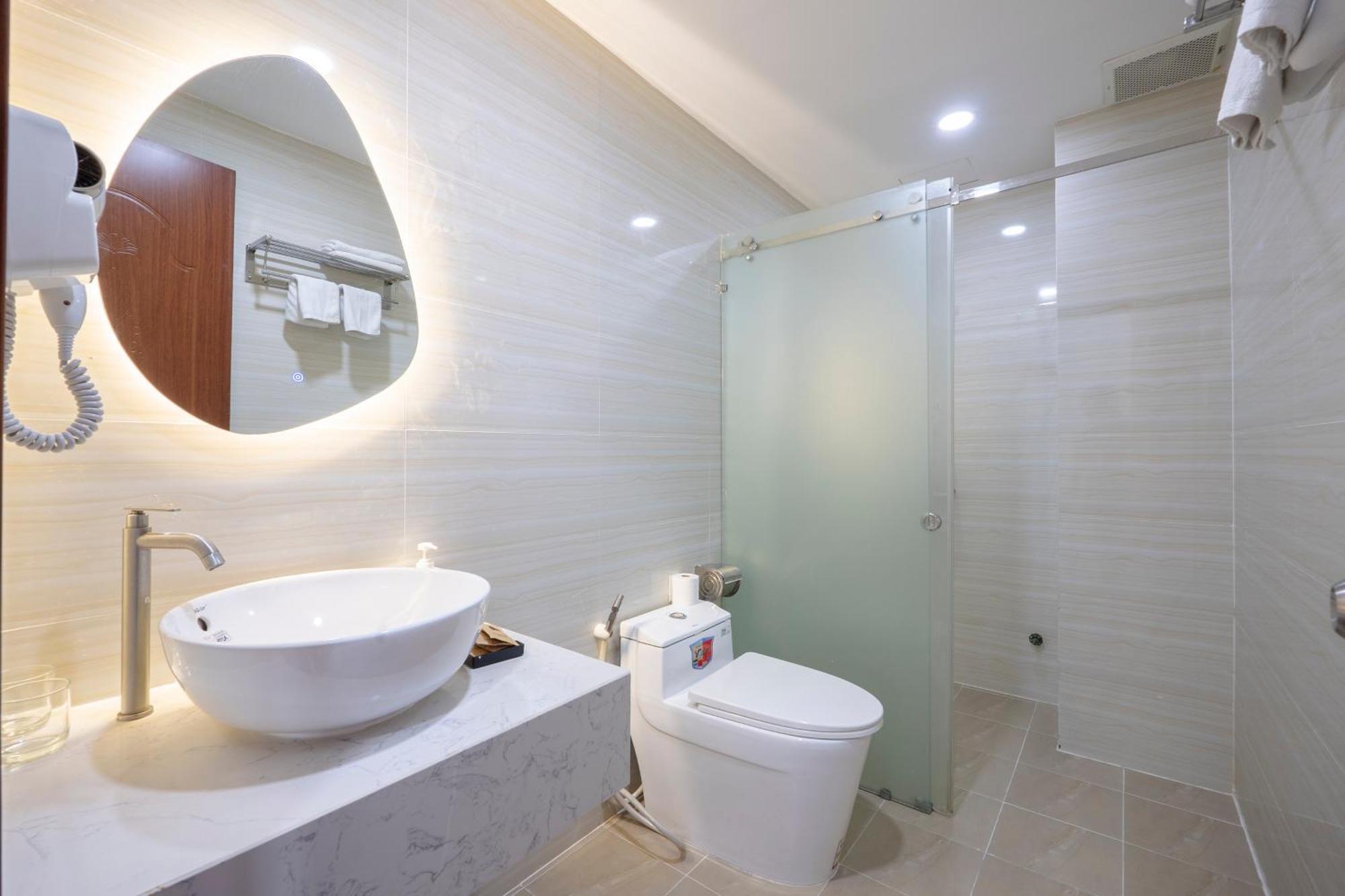 Amila Nguyen Hue Hotel By Sazi Ho Chi Minh City Exterior photo